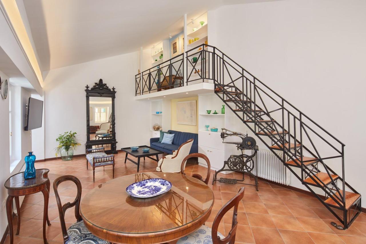 Muazzo Plaka Homes, Upper Home With Balcony & Ground Home No Balcony, By Thinkvilla Αθήνα Εξωτερικό φωτογραφία